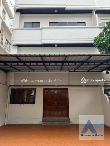 For Rent - 1 Bedroom Townhouse for Rent in Sathorn, Bangkok (AA38491), Bangkok