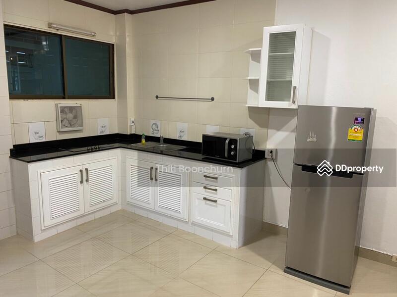 Townhouse, 2 Minute Walk To BTS Phra Khanong, Bangkok, Phra Kanong Nua, Watthana, Bangkok, 3 Bedrooms, 300 sqm, Townhouse For Rent, by Thiti Boonchurn, 11234771 - DDproperty.com