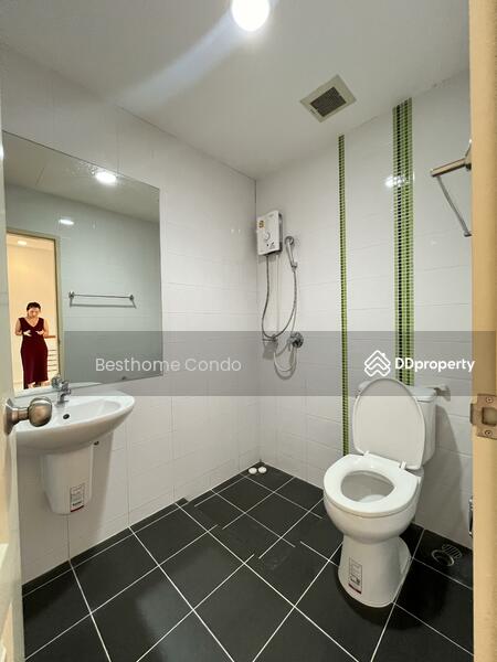 ห้องน้ำชั้นบน 2