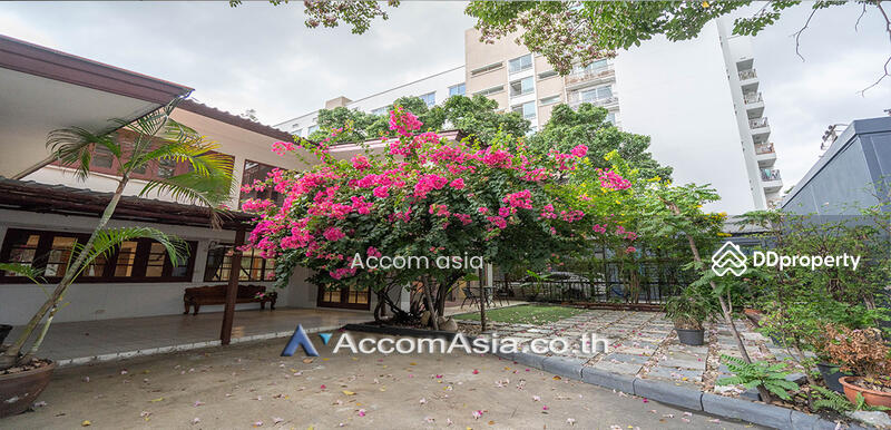 For Rent - 3 Bedrooms House for Rent in Sukhumvit, Bangkok near BTS Thong Lo (AA25069), Bangkok