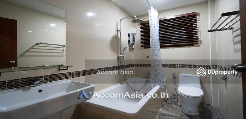 For Rent - 3 Bedrooms House for Rent in Sukhumvit, Bangkok near BTS Thong Lo (AA25069), Bangkok