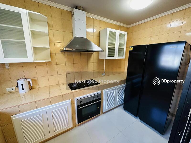 Moo Baan Chicha Castle, Bangkok, Sukhumvit 31, Khlongtoei Nua, Watthana, Bangkok, 4 Bedrooms, 350 sqm, Townhouse For Rent, by Next Step Property, 11241271 - DDproperty.com