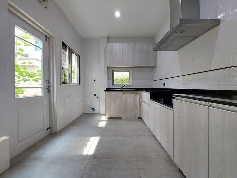 Nantawan Bangna Km.7, Samut Prakan, 98 Bangna-Trad Road, Bang Kaeo, Bang Plee, Samut Prakan, 4 Bedrooms, 283 sqm, Single Detached House For Sale, by Nutty Property, 11241376 - DDproperty.com