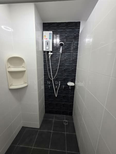 The Trust Condo Ngamwongwan, Nonthaburi, 74 Ngamwongwan Road, Bang Khen, Muang Nonthaburi, Nonthaburi, 1 Bedroom, 30 sqm, Condo For Sale, by Living Real Estates, 11242210 - DDproperty.com