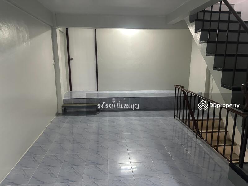 For Rent - ให้เช่า ตึกแถว 4.5 ชั้น ถนนแฉล้มนิมิตร 4 (เจริญราษฎร์ 10) สภาพพร้อมอยู่ตกแต่งเรียบร้อย, Bangkok