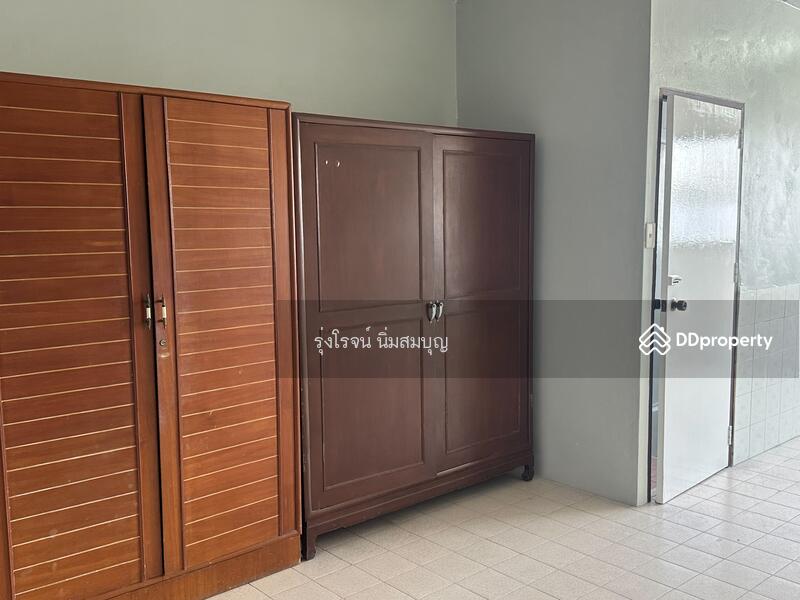 For Rent - ให้เช่า ตึกแถว 4.5 ชั้น ถนนแฉล้มนิมิตร 4 (เจริญราษฎร์ 10) สภาพพร้อมอยู่ตกแต่งเรียบร้อย, Bangkok