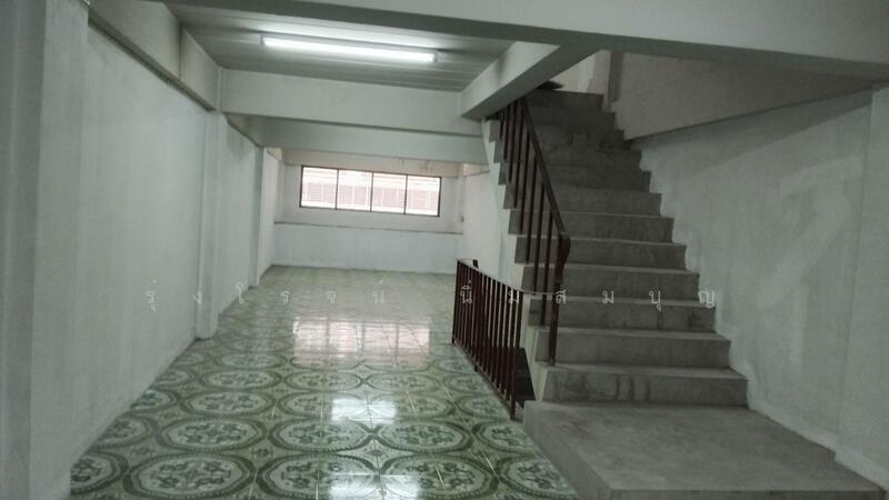 For Rent - ให้เช่า อาคารพาณิชย์ 4.5 ชั้น ถนนเจริญกรุง 107 แยก 28 (ซอยประดู่ 1) บางคอแหลม ทำเลดี, Bangkok