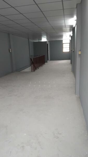 For Rent - ให้เช่า อาคารพาณิชย์ 4.5 ชั้น ถนนเจริญกรุง 107 แยก 28 (ซอยประดู่ 1) บางคอแหลม ทำเลดี, Bangkok