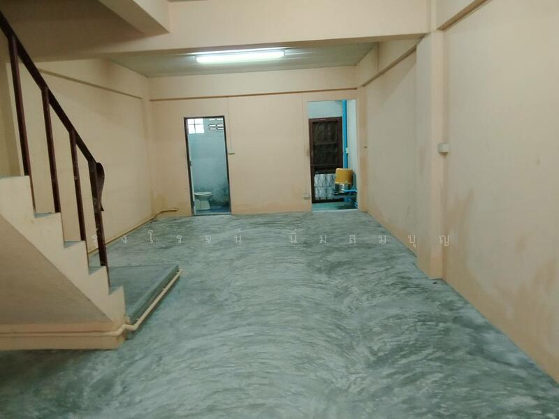 For Rent - ให้เช่า อาคารพาณิชย์ 4.5 ชั้น ถนนเจริญกรุง 107 แยก 28 (ซอยประดู่ 1) บางคอแหลม ทำเลดี, Bangkok