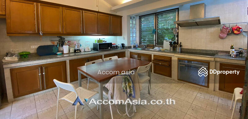 3 Bedrooms House for Rent in Sukhumvit, Bangkok near BTS Ekkamai at Private Greenery Compound, Bangkok, Phra Kanong Nua, Watthana, Bangkok, 3 Bedrooms, 200 sqm, Single Detached House For Rent, by Accom Asia, 11247792 - DDproperty.com
