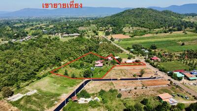 ขาย - ขายบ้านสวน เขาใหญ่ พร้อมรีสอร์ท 4 หลัง ติดเนินเขา 5 ไร่ ต.วังไทร อ. ปากช่อง, นครราชสีมา