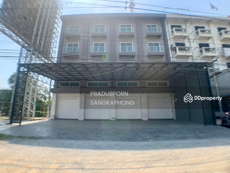 ให้เช่า - อาคารพาณิชย์ 4 ชั้น ครึ่ง 4 คูหา, ปทุมธานี