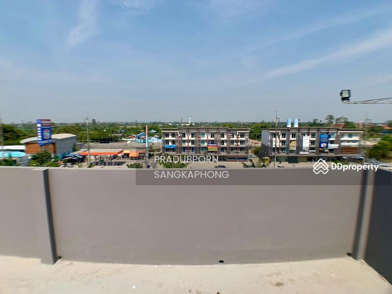 ให้เช่า - อาคารพาณิชย์ 4 ชั้น ครึ่ง 4 คูหา, ปทุมธานี