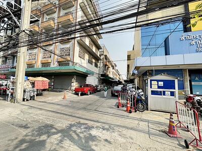 ขาย - ขายตึกแถวถนนพระราม3 ติดถนนใหญ่ 5 คูหา ทำเลดี พร้อมอยู่ เหมาะทำออฟฟิตบริษัท หรือรีโนเวททำอพาร์ทเม้นท์, กรุงเทพ