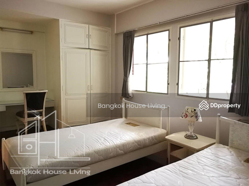 Mukda Mansion, Bangkok, 21 Soi Sukhumvit 43, Khlong Tan Nua, Watthana, Bangkok, 3 Bedrooms, 200 sqm, Apartment For Rent, by Bangkok House Living, 11253753 - DDproperty.com