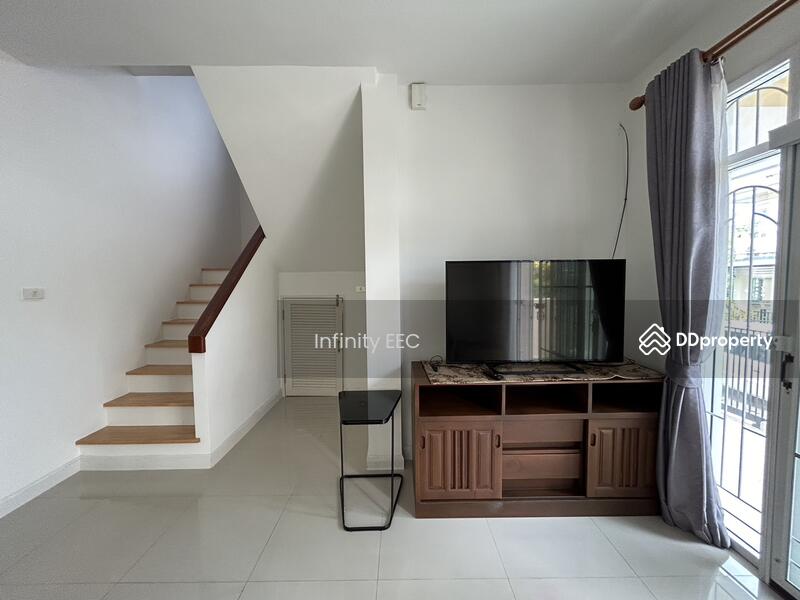 ให้เช่าบ้านเดี่ยว พร้อมเฟอร์นิเจอร์ ใจกลางศรีราชา ยินดีรับสัตว์เลี้ยงตัวเล็ก หมู่บ้านดีญ่า วัลเล่ย์, ชลบุรี, สุรศักดิ์, ศรีราชา, ชลบุรี, 159 ตร.ม., คอนโด ให้เช่า, โดย Infinity EEC (Thailand) Co., Ltd., 11254887 - DDproperty.com