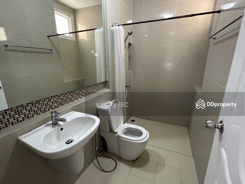 ให้เช่าบ้านเดี่ยว พร้อมเฟอร์นิเจอร์ ใจกลางศรีราชา ยินดีรับสัตว์เลี้ยงตัวเล็ก หมู่บ้านดีญ่า วัลเล่ย์, Chon Buri (Pattaya), Surasak, Si Racha, Chon Buri (Pattaya), 3 Bedrooms, 159 sqm, Condo For Rent, by Infinity EEC (Thailand) Co., Ltd., 11254887 - DDproperty.com