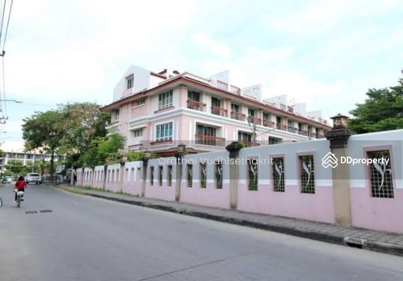 Front of ICT Townhome