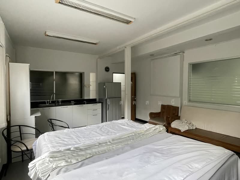 Low-rise Apartment 2 bedrooms (Pet Friendly) around BTS Phrom Phong, Bangkok, Sukhumvit 24, Khlong Toei, Khlong Toei, Bangkok, 1 Bedroom, 40 sqm, Apartment For Rent, by ปรีชา จิตต์สมนึก, 11261419 - DDproperty.com