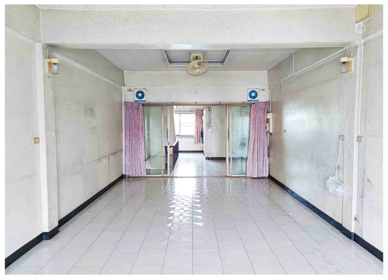 Commercial building on Chang Phueak Road, CBD area, very good location, suitable for business, Chiang Mai, ถนนช้างเผือก, Sri Phum, Muang Chiang Mai, Chiang Mai, , 800 sqm, Shophouse For Sale, by ฌัชษชี ฌัชปภาส์มณ, 11263395 - DDproperty.com