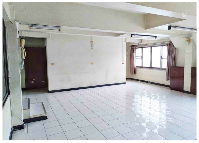 Commercial building on Chang Phueak Road, CBD area, very good location, suitable for business, Chiang Mai, ถนนช้างเผือก, Sri Phum, Muang Chiang Mai, Chiang Mai, , 800 sqm, Shophouse For Sale, by ฌัชษชี ฌัชปภาส์มณ, 11263395 - DDproperty.com