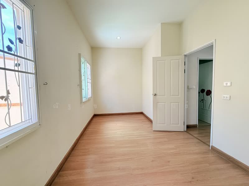 Golden Town Onnut-Ladkrabang, Bangkok, Soi Prachathorn, Lat Krabang, Lat Krabang, Bangkok, 3 Bedrooms, 117 sqm, Townhouse For Sale, by ณัฐวิชย์ จุลพันธ์, 11270999 - DDproperty.com