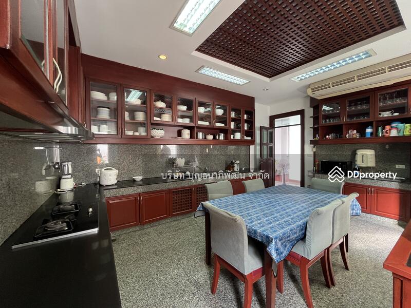 Luxurious 10-Bedroom House for Sale on Pratumnak hill, Pattaya, Chon Buri (Pattaya), : เขาพระตำหนัก ซอย 5, Nong Pru, Bang Lamung (Pattaya), Chon Buri (Pattaya), 10+ Bedrooms, 1,712 sqm, Single Detached House For Sale, by สิชา บุญธนาภิพัฒน์, 11271901 - DDproperty.com