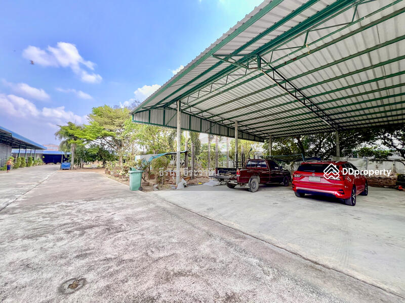 For Sale - Land and Warehouse in Panasnikom Chonburi, Chon Buri
