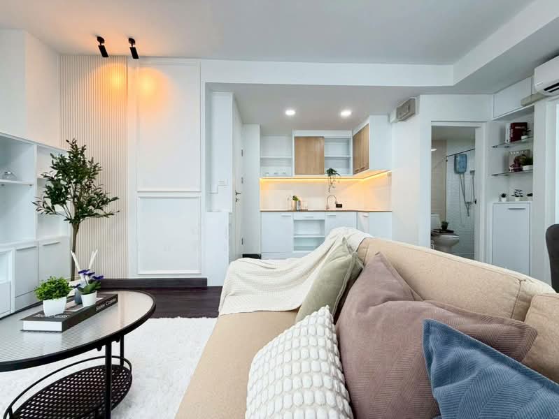 The IRIS Rama 9-Srinakarin, Bangkok, Srinakarin Road, Suan Luang, Suan Luang, Bangkok, 1 Bedroom, 40 sqm, Condo For Sale, by ณัฏฐพัชร ชโยทิตกุลเกียรติ, 11278526 - DDproperty.com