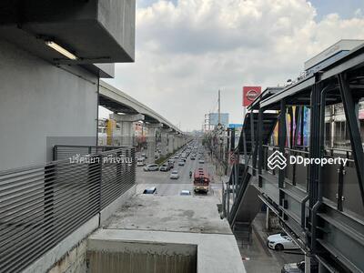 ขาย - ตึกแถวริมถนนรามอินทรา 4ชั้นครึ่ง 27วา 4น้ำ 5น้ำ ใกล้สถานีมัยลาภทำเลดีมากๆหายาก ราคาถูก จอดรถด้านหน้า, กรุงเทพ