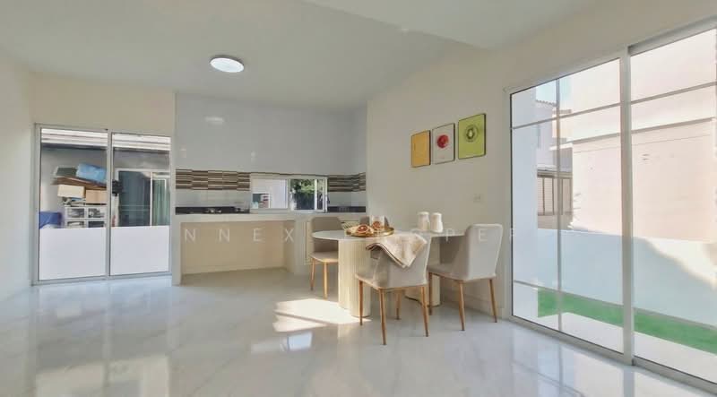 The village Chaengwatthana-Tiwananon, Nonthaburi, Soi Areeya Village, Ban Mai, Pak Kret, Nonthaburi, 3 Bedrooms, 130 sqm, Townhouse For Sale, by Connex Property, 11280149 - DDproperty.com