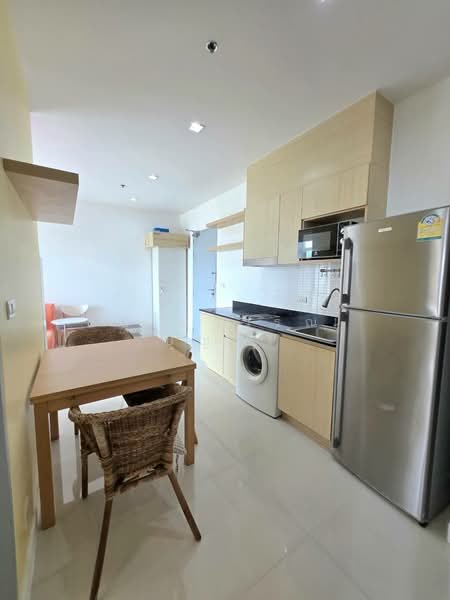 IDEO Verve Sukhumvit, Bangkok, 2077 Sukhumvit Road, Phra Kanong Nua, Watthana, Bangkok, 2 Bedrooms, 45 sqm, Condo For Rent, by Ulaiwan Boonsiri, 11282823 - DDproperty.com