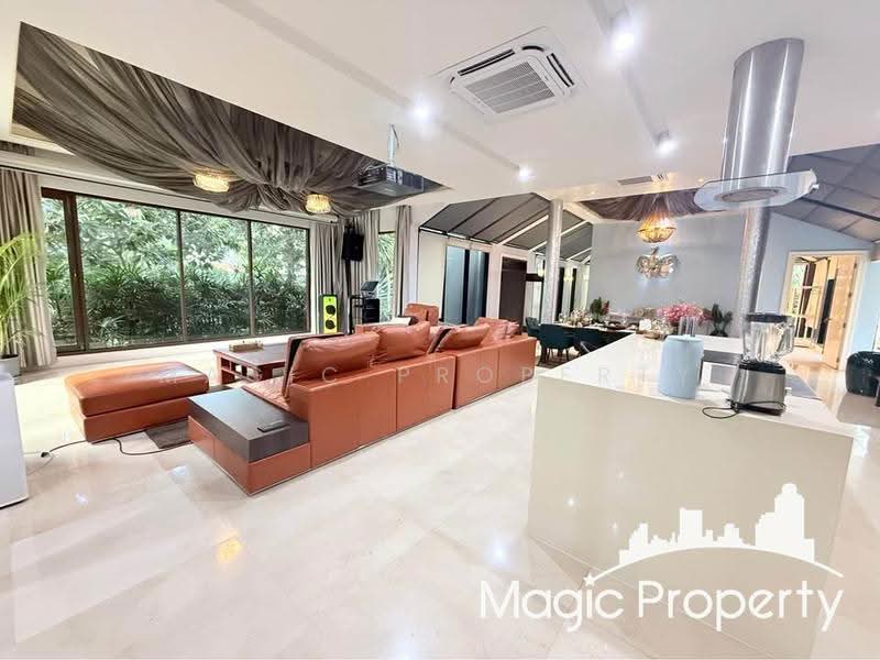 ขายบ้านเดี่ยวหรู 5 ห้องนอน ใน เอกมัย 22 แขวงคลองตันเหนือ เขตวัฒนา กทม, กรุงเทพ, คลองตันเหนือ, วัฒนา, กรุงเทพ, 700 ตร.ม., บ้านเดี่ยว ขาย, โดย Magic Property, 11283736 - DDproperty.com