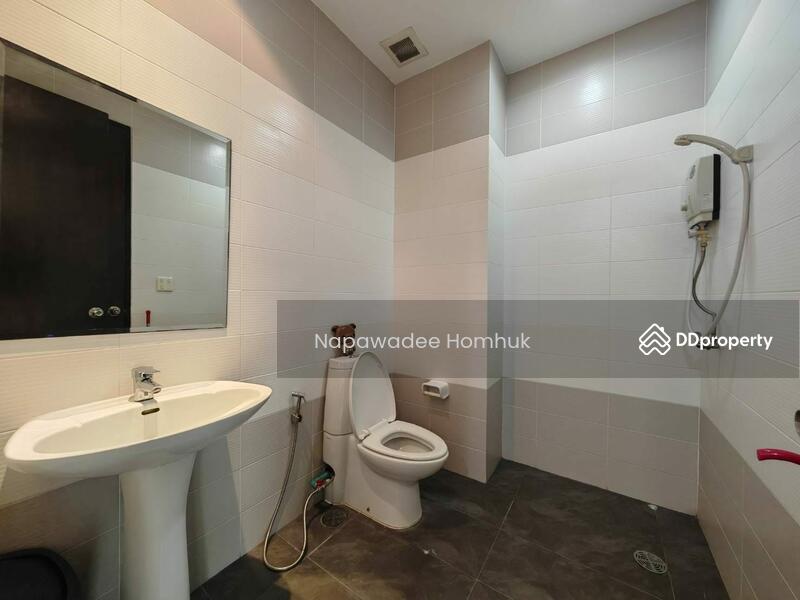 Citi Smart Sukhumvit 18, Bangkok, 366 Soi Sukhumvit 18, Sukhumvit Road, Khlong Toei, Bangkok, 2 Bedrooms, 80 sqm, Condo For Rent, by Napawadee Homhuk, 11284403 - DDproperty.com