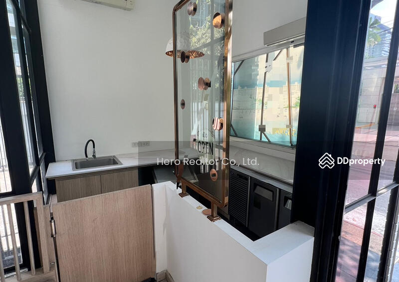 ให้เช่า - For Rent Bangkok Retail Ratchadamri BTS Ratchadamri Pathum Wan BRE20529, Bangkok, กรุงเทพ