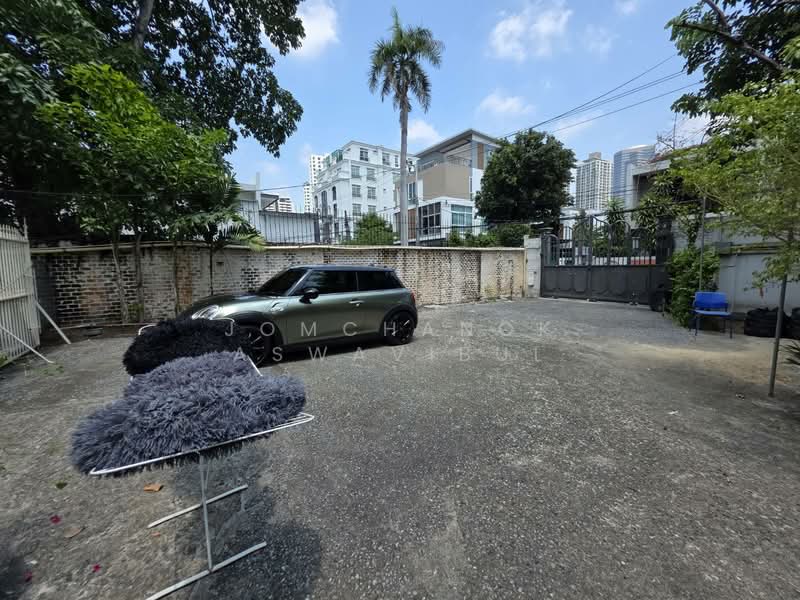 Land sukhumvit 49 yek 15, Bangkok, Khlongtoei Nua, Watthana, Bangkok, , 3,208 sqm, Land For Sale, by Jomchanok Aswavibul, 11289523 - DDproperty.com