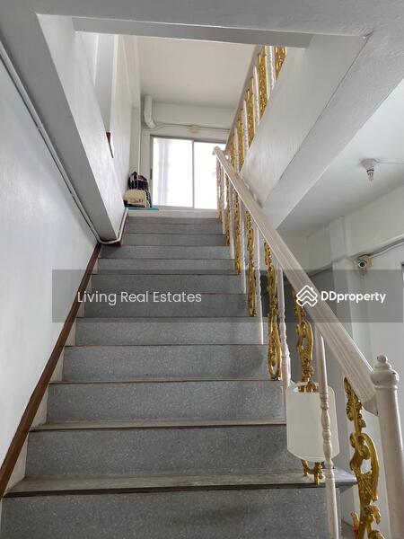 For Sale - อาคารพาณิชย์ 5.5 ชั้น ทำเลทอง ย่านสีลม, Bangkok