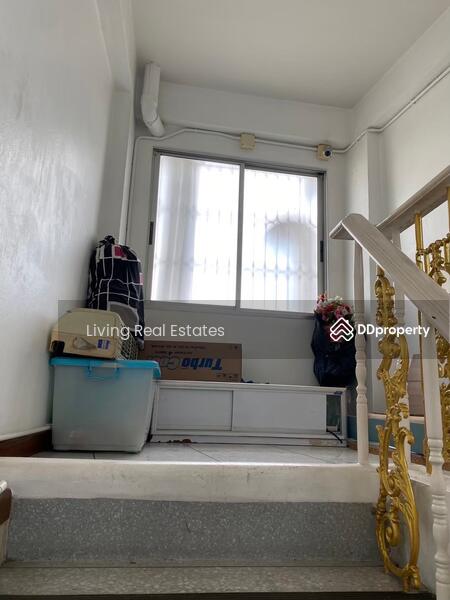 For Sale - อาคารพาณิชย์ 5.5 ชั้น ทำเลทอง ย่านสีลม, Bangkok
