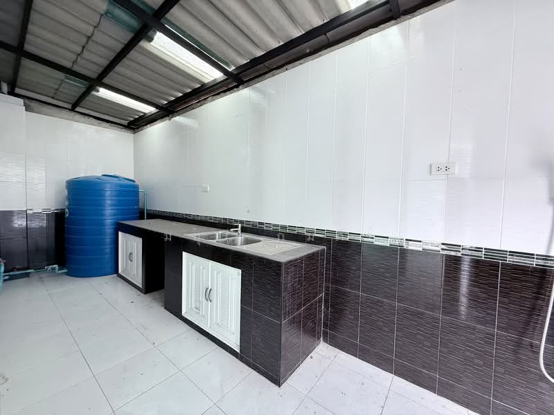 The Modish Bang Bua Thong, Nonthaburi, Lam Pho Road, Lam Pho, Bang Bua Thong, Nonthaburi, 3 Bedrooms, 101 sqm, Townhouse For Sale, by มยุรี กุมภีร์, 11291744 - DDproperty.com