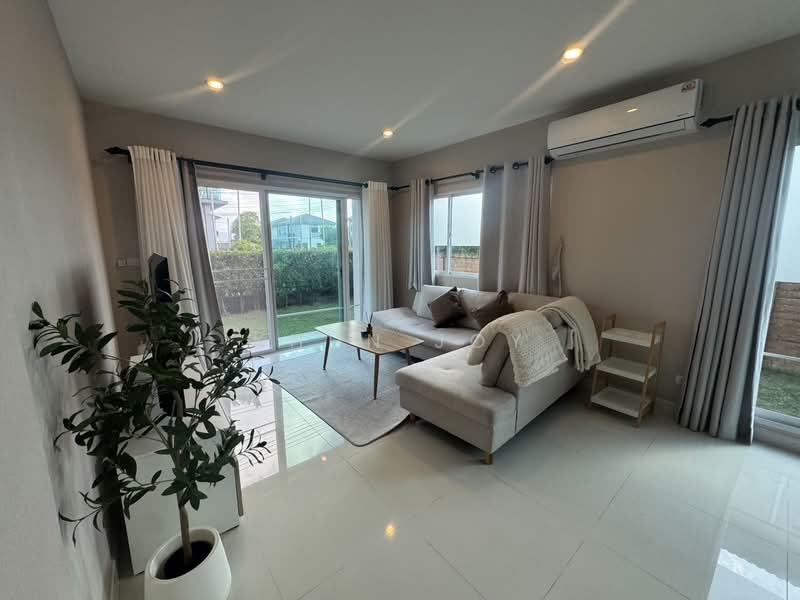 UWC international school, Phuket, Thep Krasattri, Thalang, Phuket, 3 Bedrooms, 215 sqm, Single Detached House For Sale, by Khun Joy, 11292098 - DDproperty.com