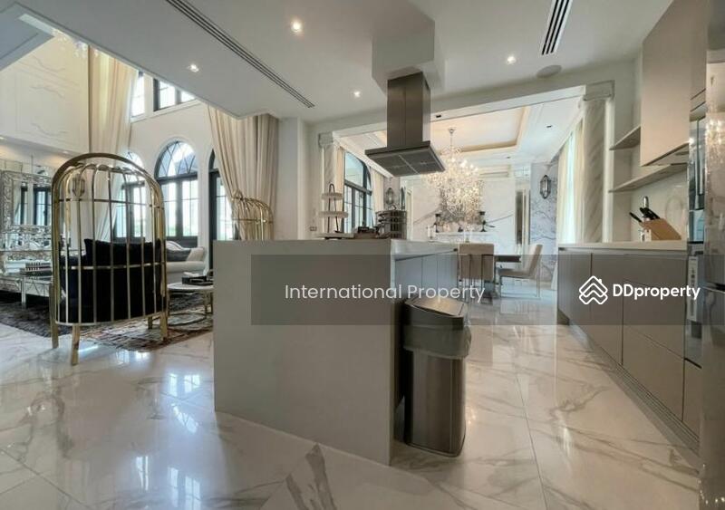 The Boulevard Ekkamai, Bangkok, 98 Soi Prasertdee, Khlong Tan Nua, Watthana, Bangkok, 4 Bedrooms, 400 sqm, Single Detached House For Sale, by Next Step Property, 11296264 - DDproperty.com