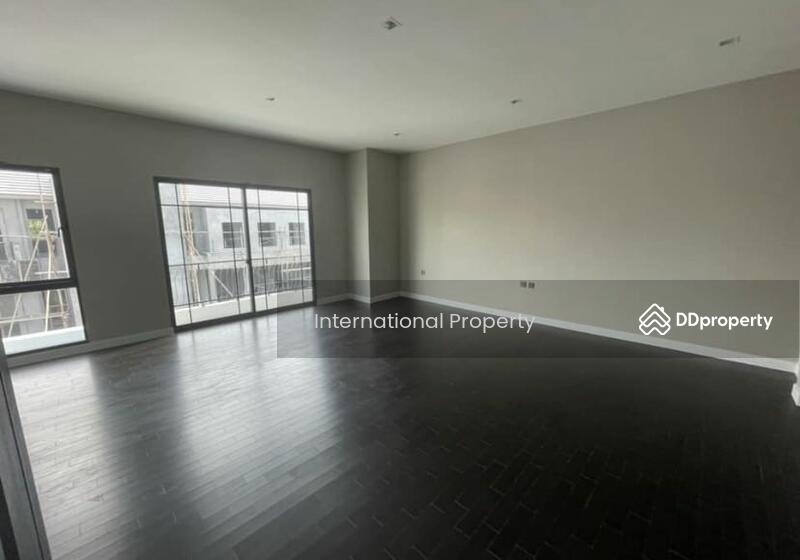 Grand Bangkok Boulevard Sukhumvit-Srinakarin, Samut Prakan, Soi Bearing 31/1, Samrong Nua, Muang Samut Prakarn, Samut Prakan, 4 Bedrooms, 445 sqm, Single Detached House For Sale, by Next Step Property, 11297313 - DDproperty.com