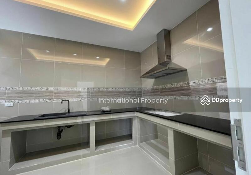 Burasiri Pattanakarn, Bangkok, New Pattanakarn Road, Prawet, Prawet, Bangkok, 4 Bedrooms, 400 sqm, Single Detached House For Sale, by Next Step Property, 11297418 - DDproperty.com