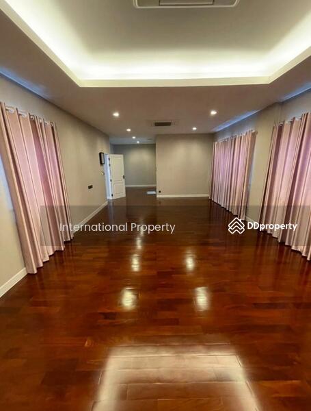 Grand Bangkok Boulevard Sukhumvit, Samut Prakan, Bearing-Lasalle Road, Samrong Nua, Muang Samut Prakarn, Samut Prakan, 4 Bedrooms, 500 sqm, Single Detached House For Sale, by Next Step Property, 11297561 - DDproperty.com
