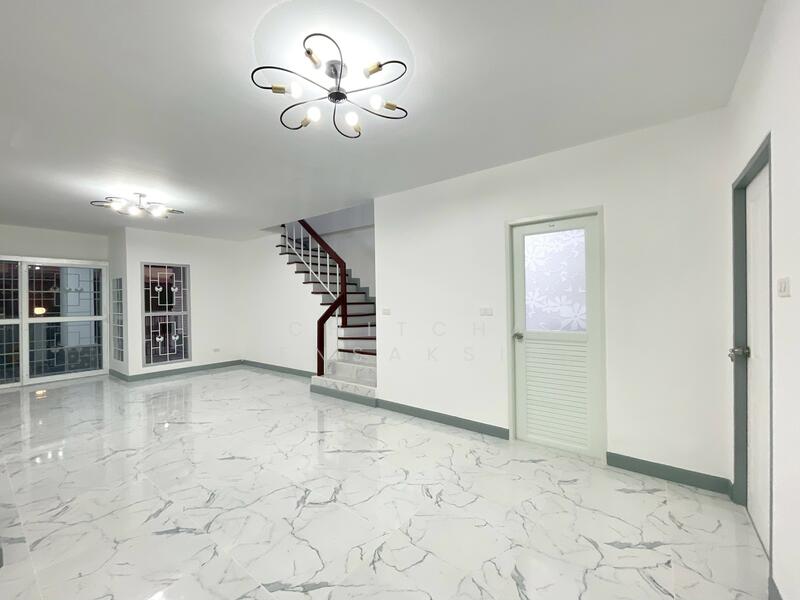 ทาว์นเฮ้าส์ 2 ชั้น หมู่บ้าน กฤษณาเฮ้าส์ ซ.ไก่ย่างโคราช, Pathum Thani, Khlong Song, Khlong Luang, Pathum Thani, 2 Bedrooms, 80 sqm, Townhouse For Sale, by Pichitchai Kaensaksiri, 11298241 - DDproperty.com