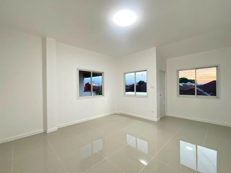 ทาวน์โฮมแฝด 2 ชั้น หมู่บ้านสวนเทพประทาน คลองสอง อำเภอคลองหลวง ปทุมธานี, ปทุมธานี, คลองสอง, คลองหลวง, ปทุมธานี, 109 ตร.ม., ทาวน์เฮ้าส์ ขาย, โดย Pichitchai Kaensaksiri, 11298710 - DDproperty.com