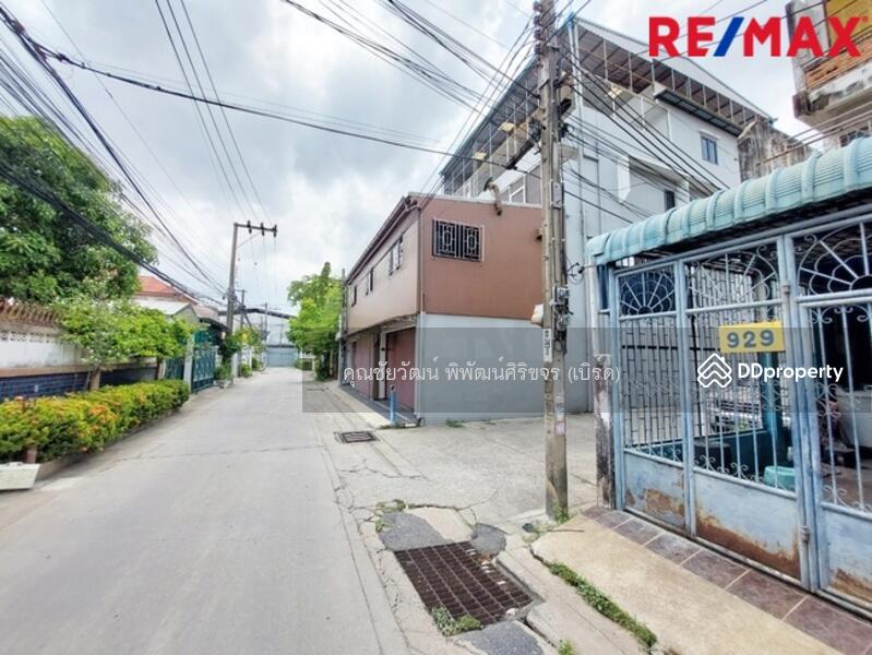 ขาย - ทาวน์เฮาส์ 3 ชั้น จรัญสนิทวงศ์ 46 ห้องมุม พร้อมอยู่ ใกล้โรงเรียนทิวไผ่งาม, กรุงเทพ