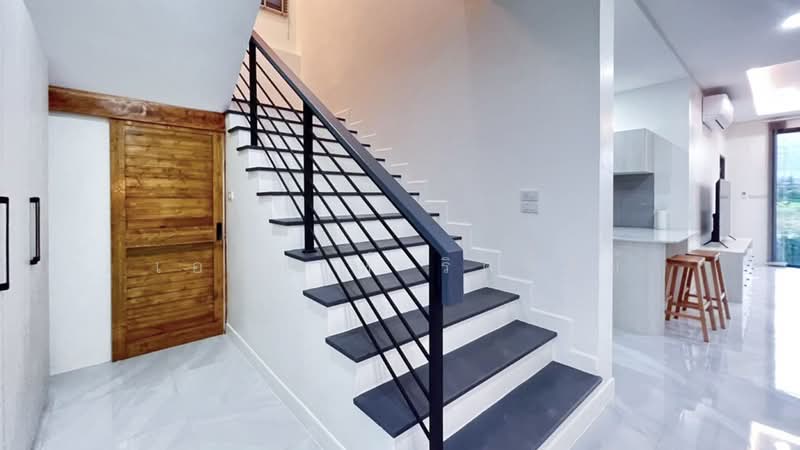 บ้านสไตล์ร่วมสมัยสำหรับขายล่วงหน้าในดอยสะเก็ดพร้อมวิวภูเขาอันตระการตา, เชียงใหม่, ลวงเหนือ, ดอยสะเก็ด, เชียงใหม่, 258 ตร.ม., บ้านเดี่ยว ขาย, โดย เอลียาห์ ริดจ์ลี่ย์, 11300140 - DDproperty.com