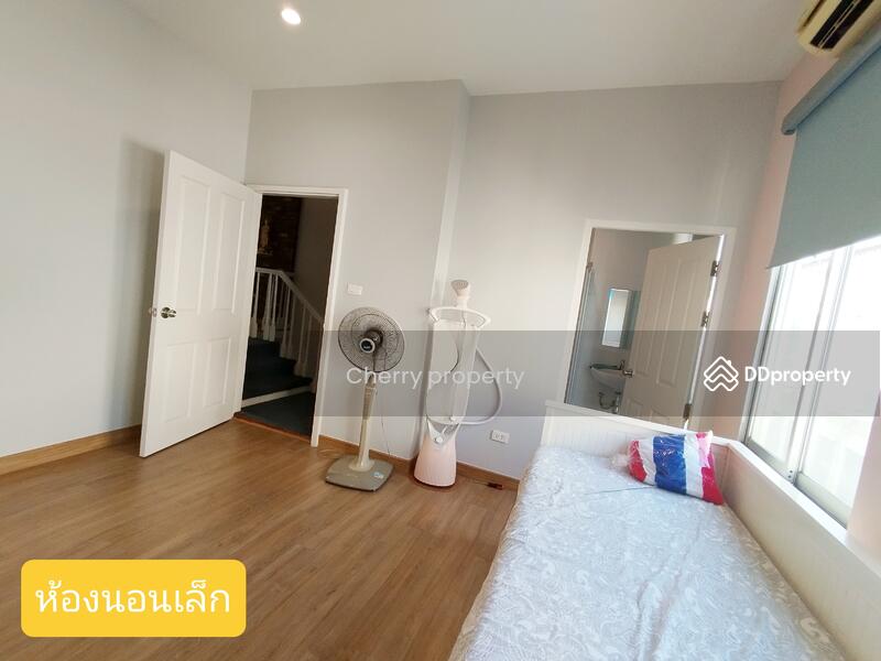 Baan Klangmuang Grand De Paris Ratchada, Bangkok, Pradit Manutham Road, Wang Thonglang, Wang Thonglang, Bangkok, 3 Bedrooms, 195 sqm, Townhouse For Rent, by Tamita Kongsoithong, 11301472 - DDproperty.com