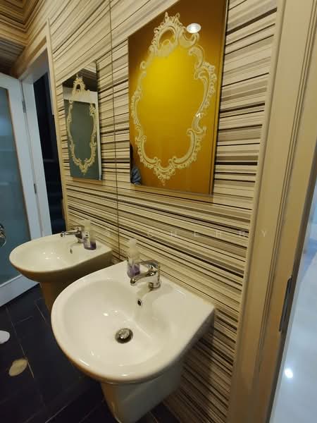 Baan Klangmuang Grand De Paris Ratchada, Bangkok, Pradit Manutham Road, Wang Thonglang, Bangkok, 3 Bedrooms, 195 sqm, Townhouse For Rent, by Tamita Kongsoithong, 11301472 - DDproperty.com